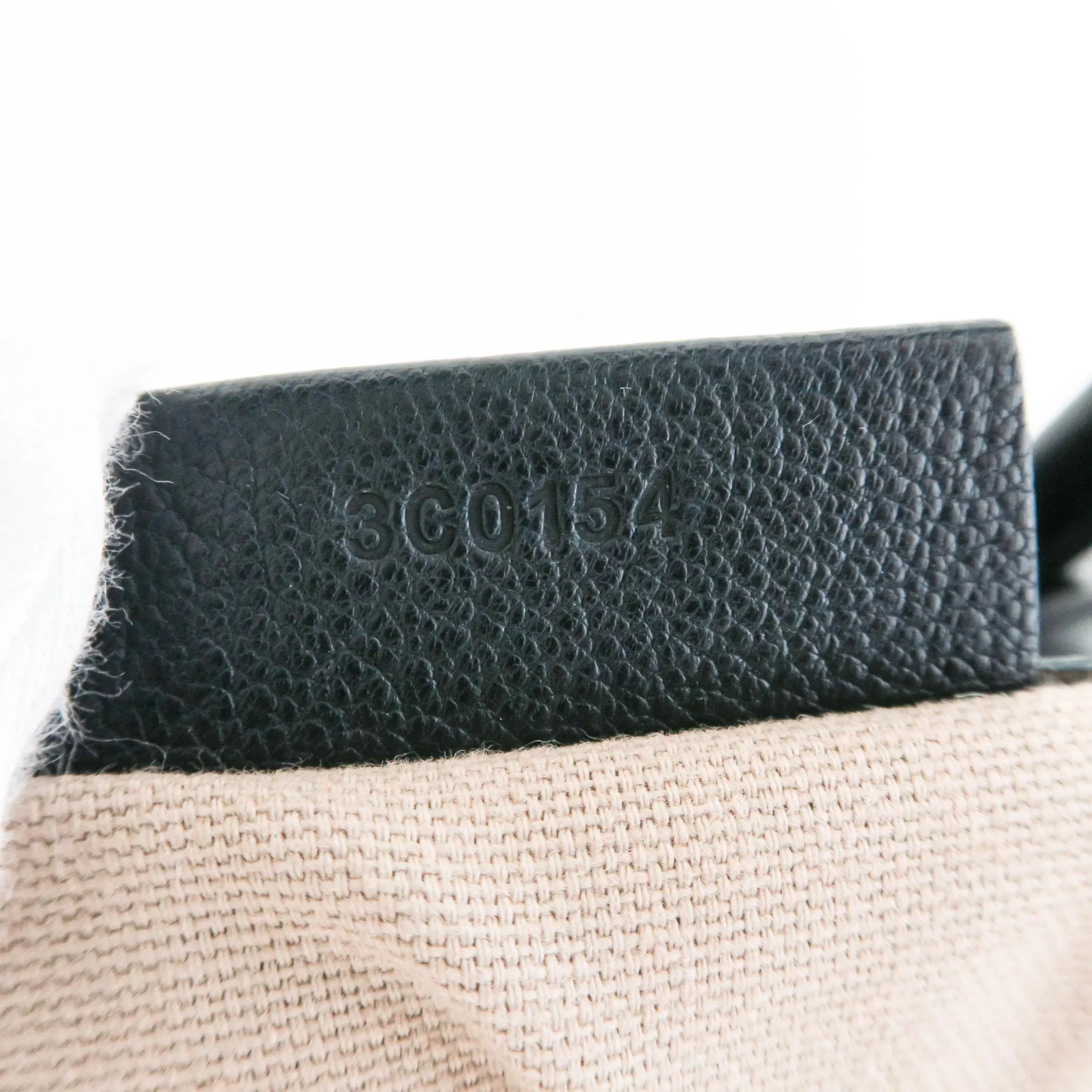 Antigona Medium in Black