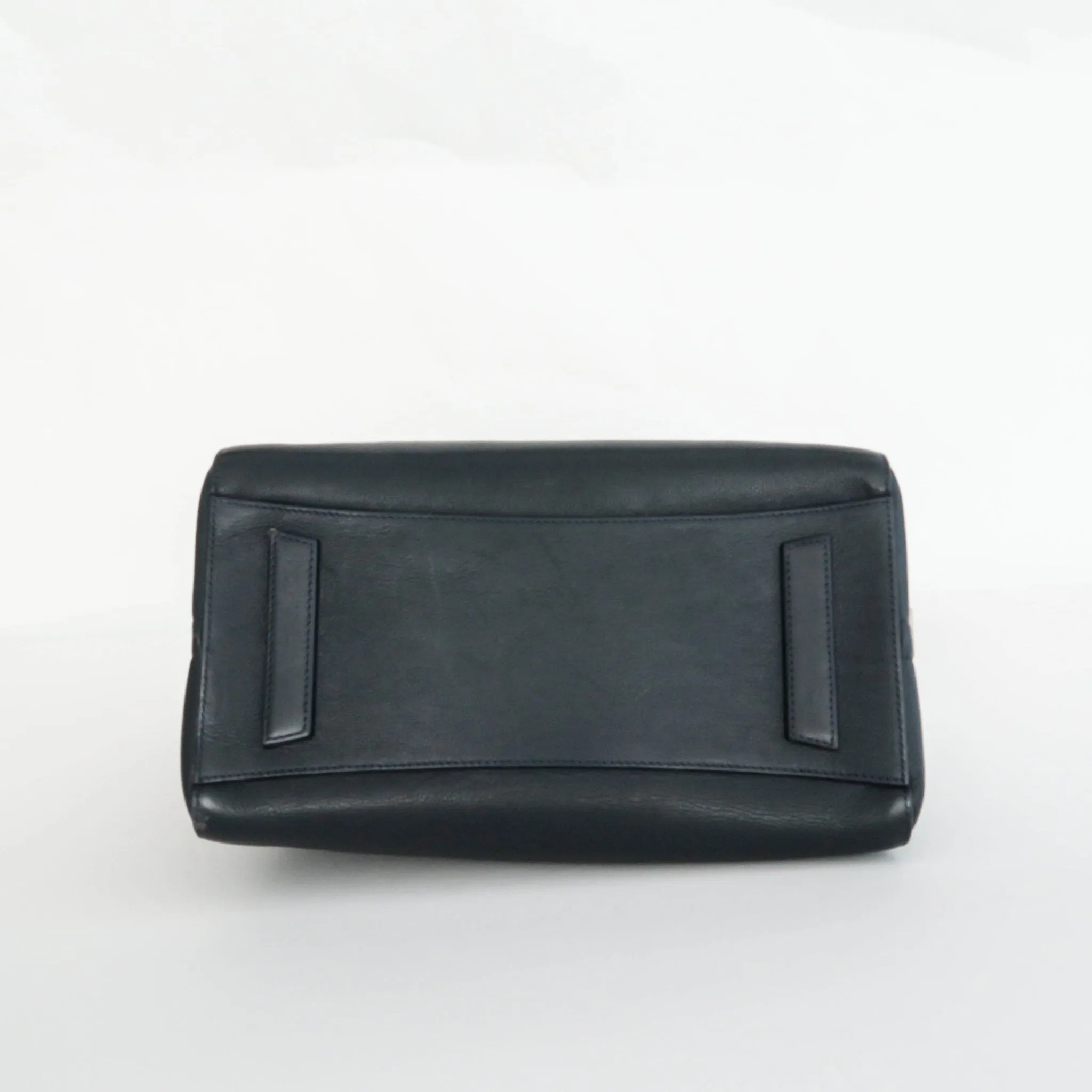 Antigona Medium in Black