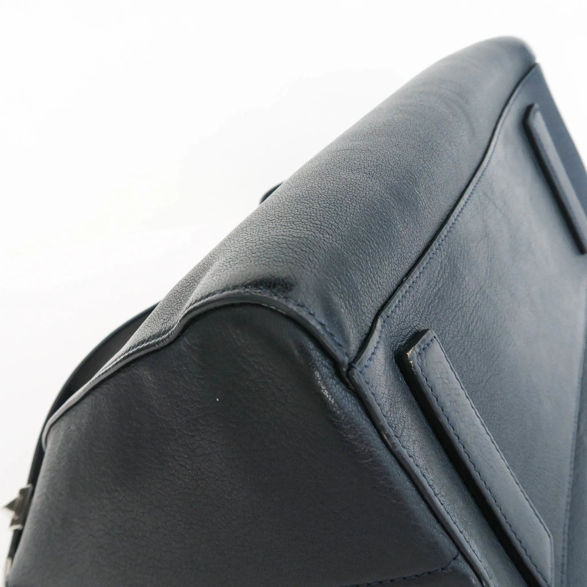 Antigona Medium in Black