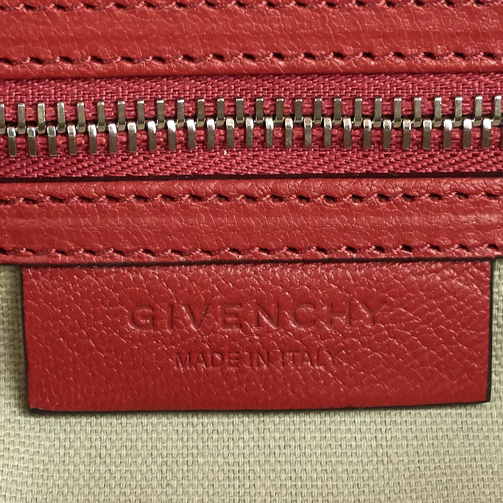 Antigona Small Leather Bag