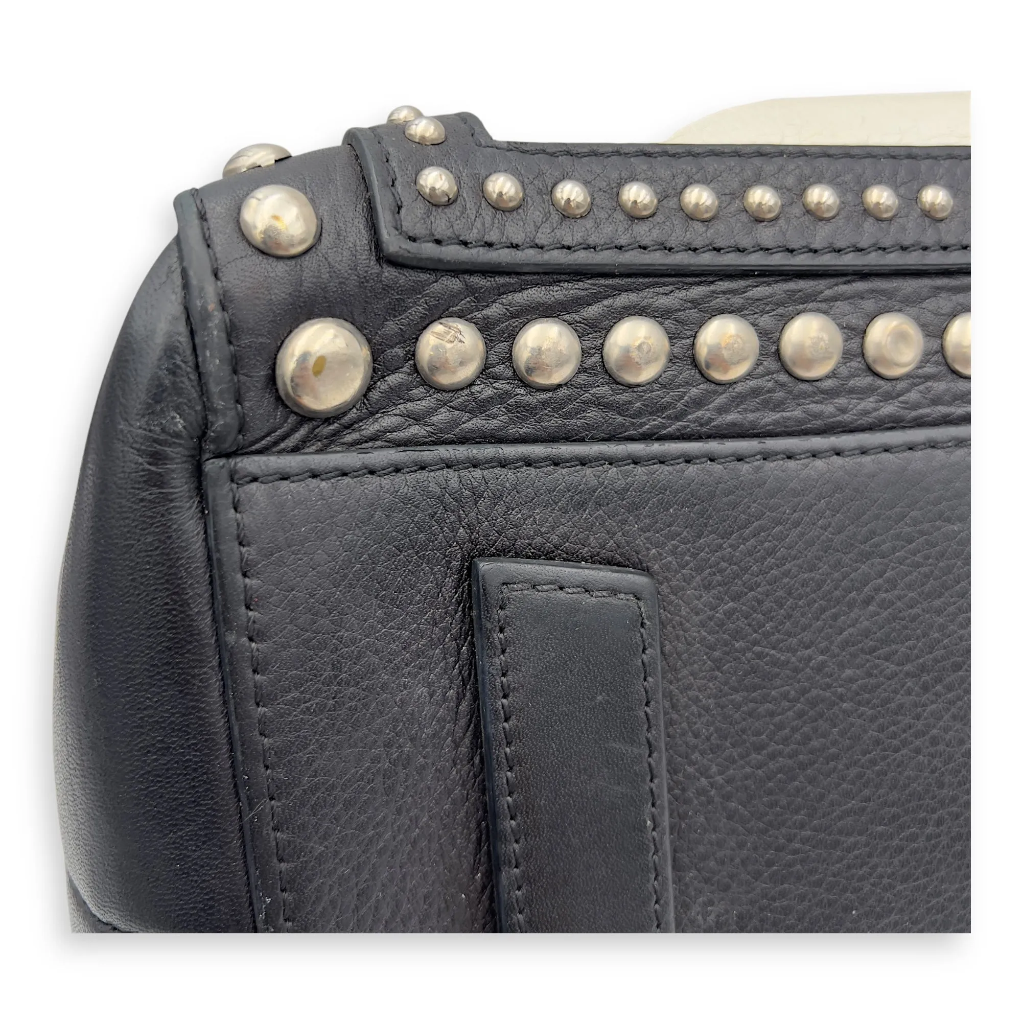 Antigona Top Handle Bag White in Calfskin, Silver hardware