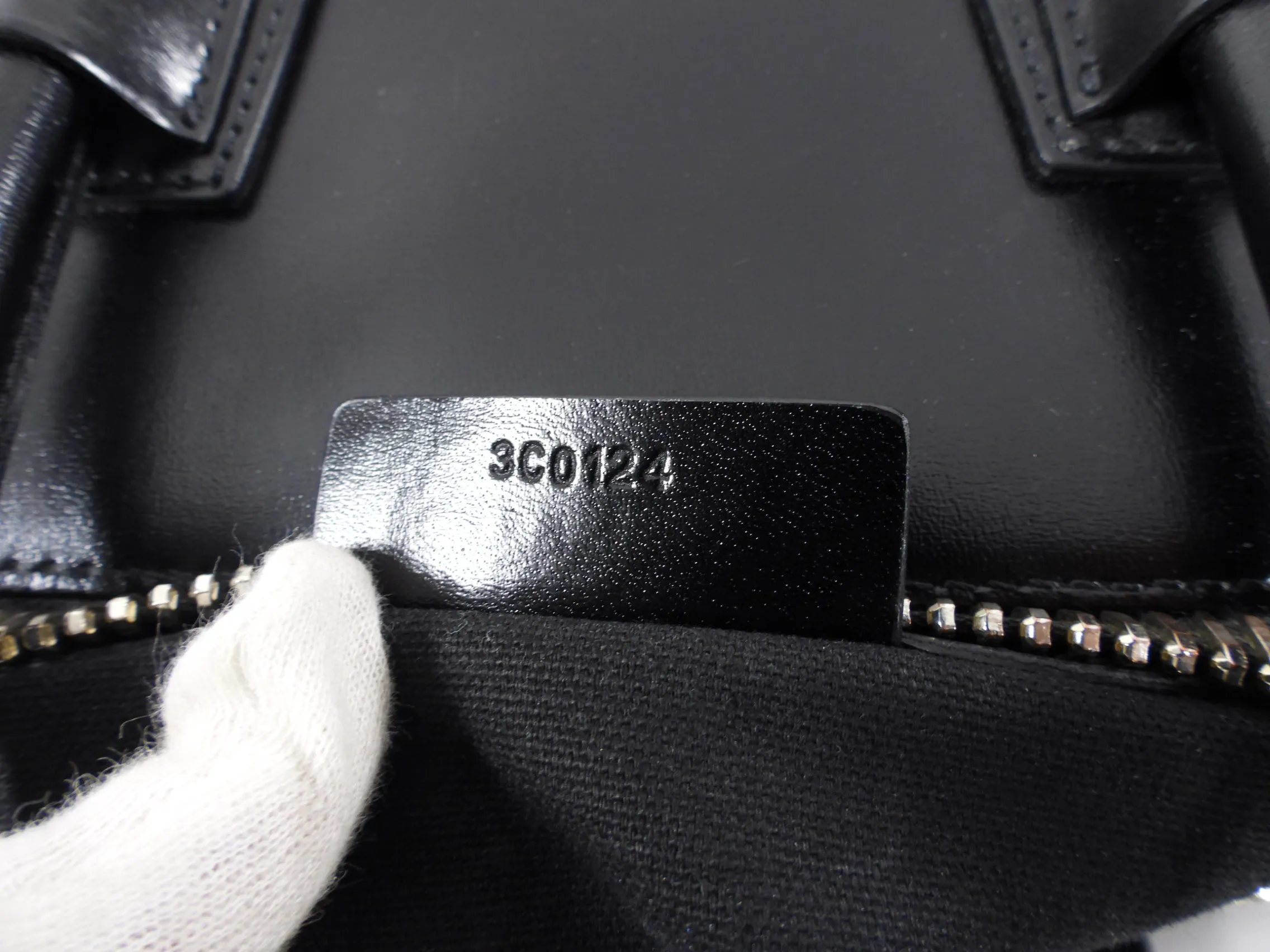 Givenchy Black Antigona Medium Smooth Leather Bag