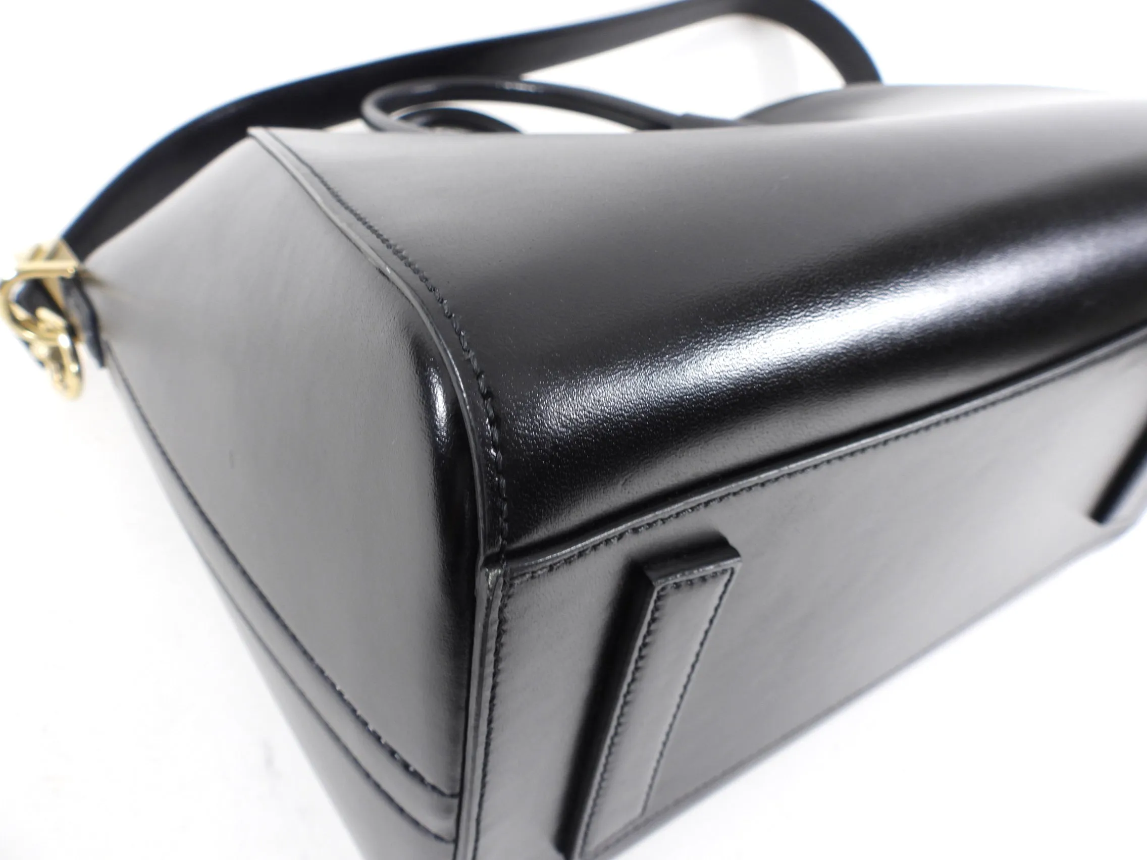 Givenchy Black Antigona Medium Smooth Leather Bag