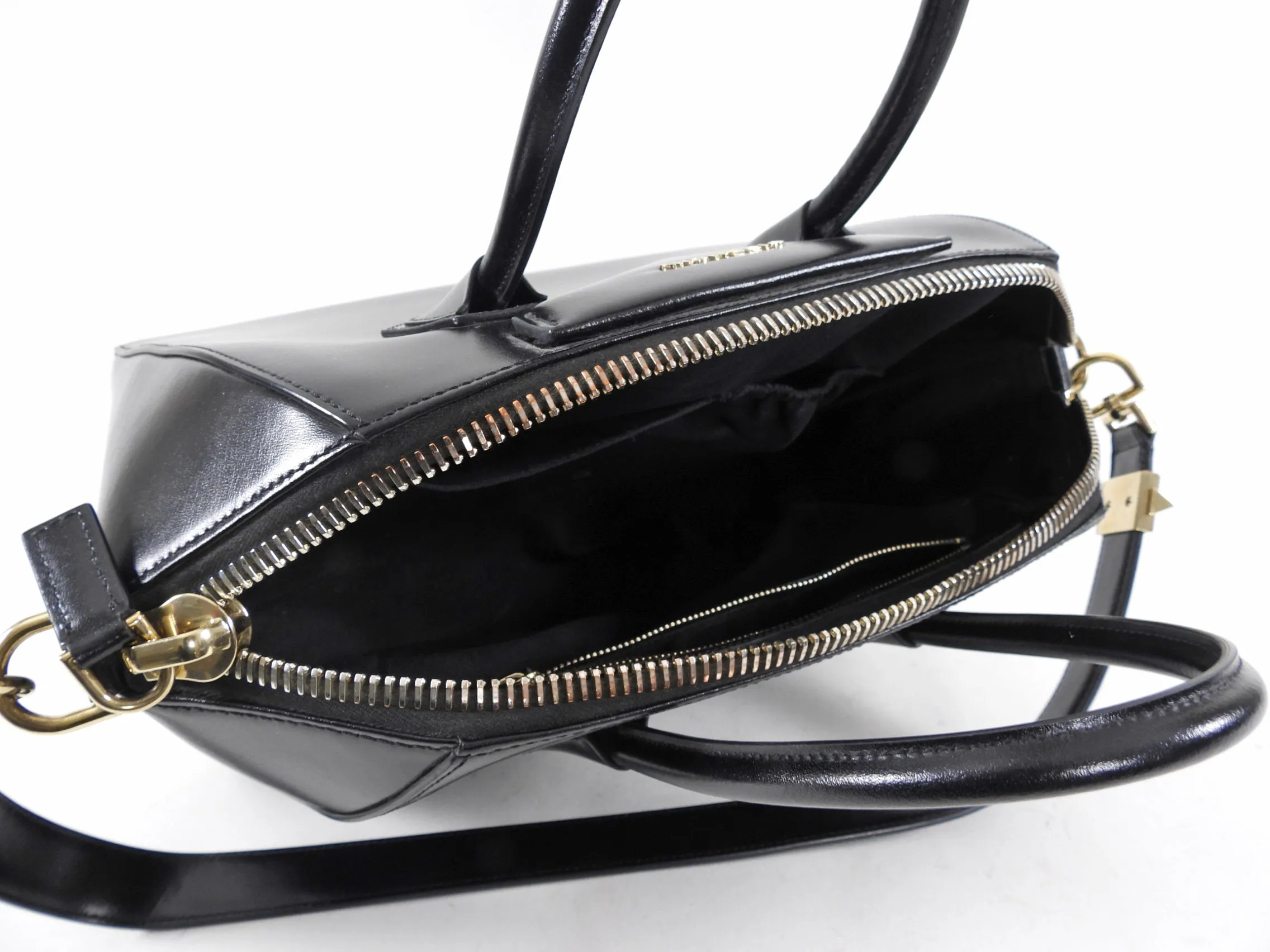 Givenchy Black Antigona Medium Smooth Leather Bag