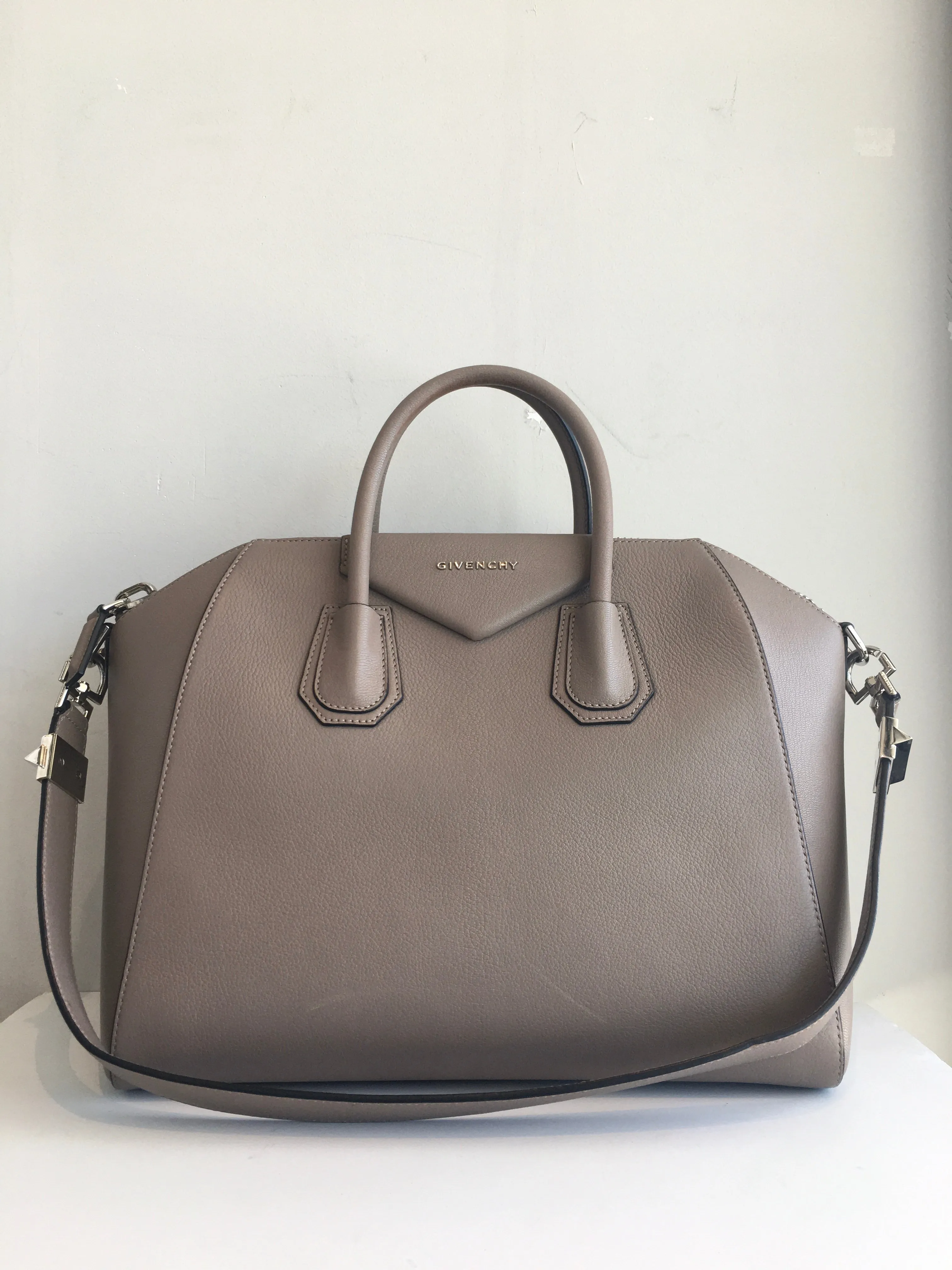 Givenchy Small Antigona Bag