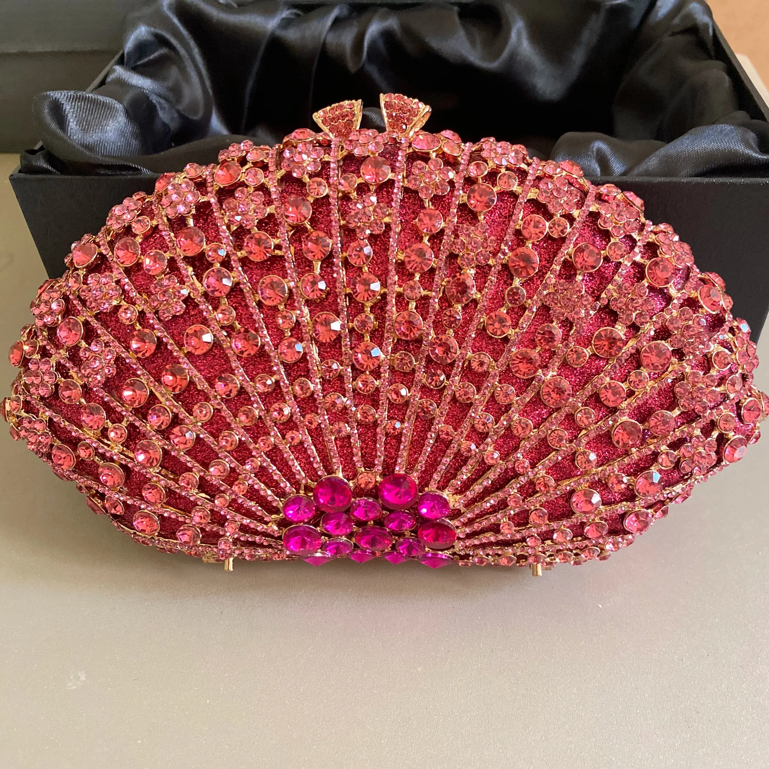 Kumari Clutch